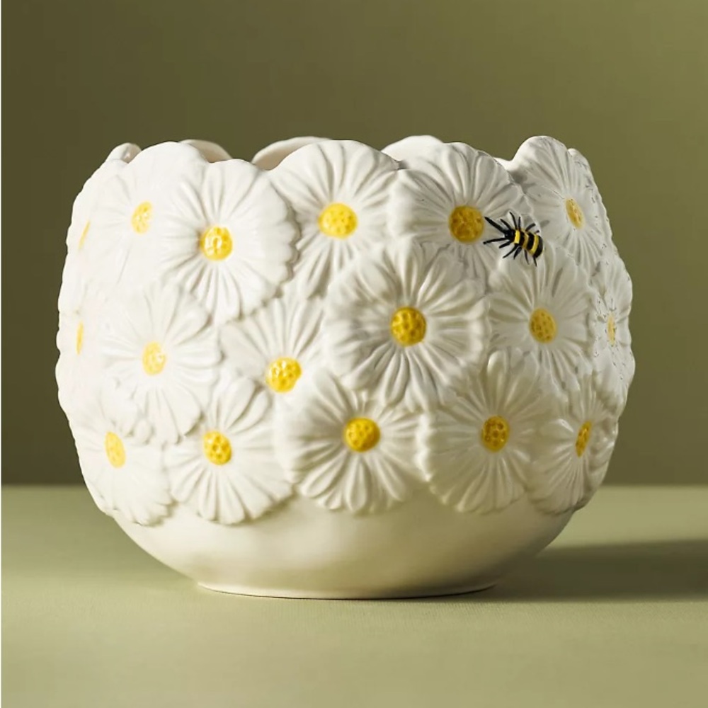 Anthropologie Foster Icon Stoneware Planter Pot Daisy Flower Bee, Rare Find! NEW